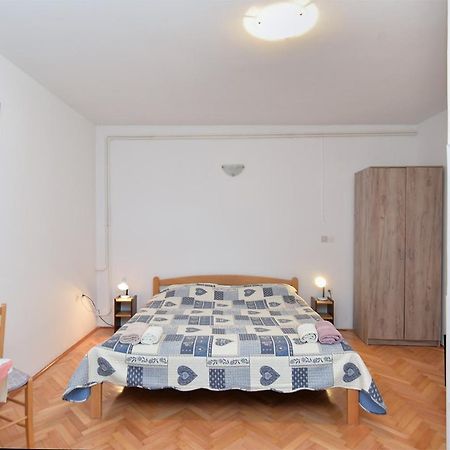 Rooms Veli Vrh 2208 Pula Exteriér fotografie