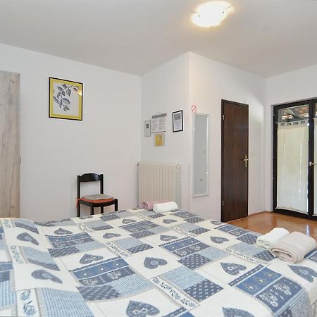 Rooms Veli Vrh 2208 Pula Exteriér fotografie