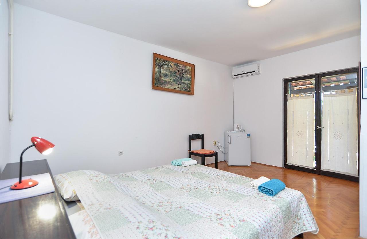 Rooms Veli Vrh 2208 Pula Exteriér fotografie
