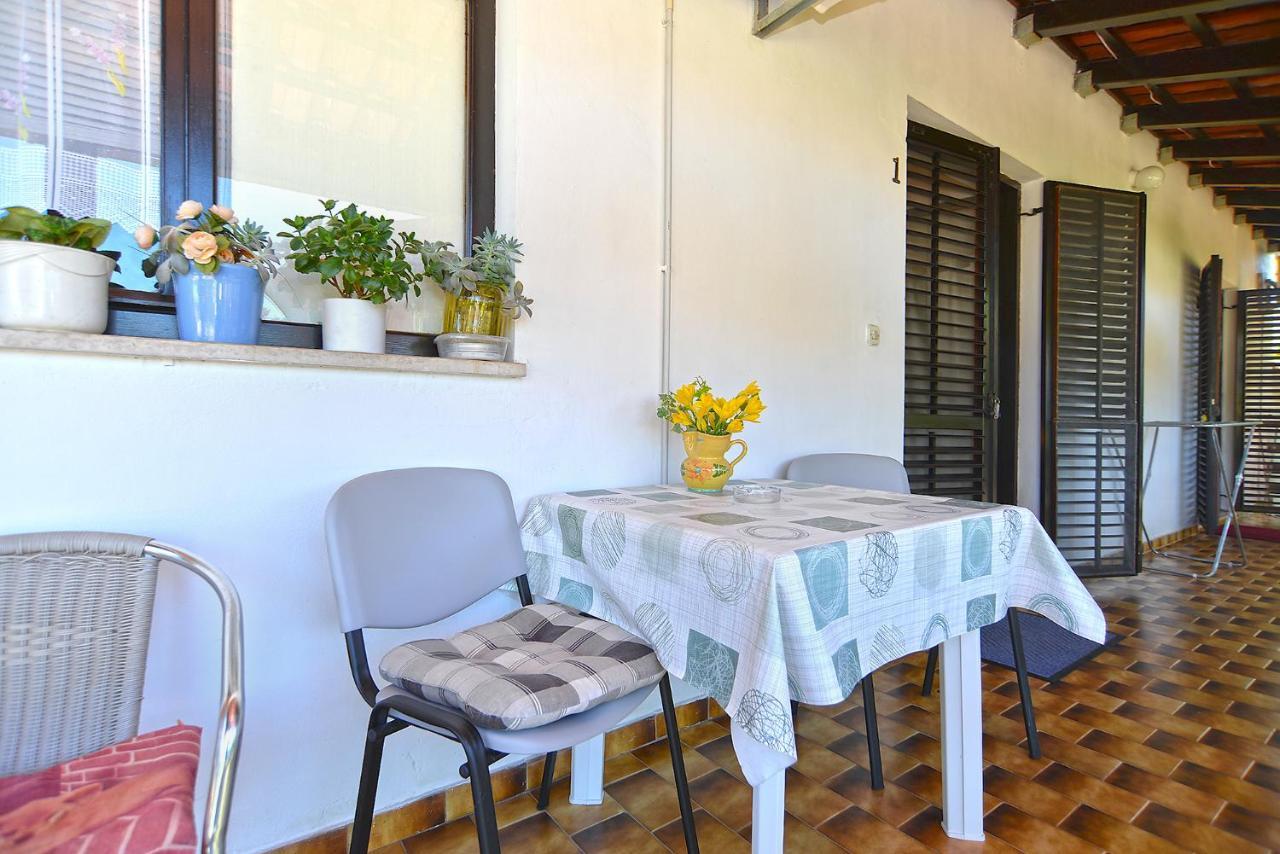 Rooms Veli Vrh 2208 Pula Exteriér fotografie